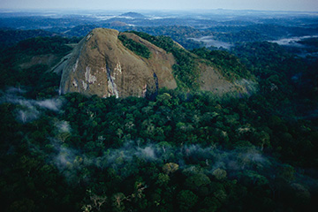 加蓬梅多紐機(jī)場(chǎng)三字代碼(MDV),梅多紐機(jī)場(chǎng)(Medouneu airport)四字碼,加蓬機(jī)場(chǎng)三字碼查詢